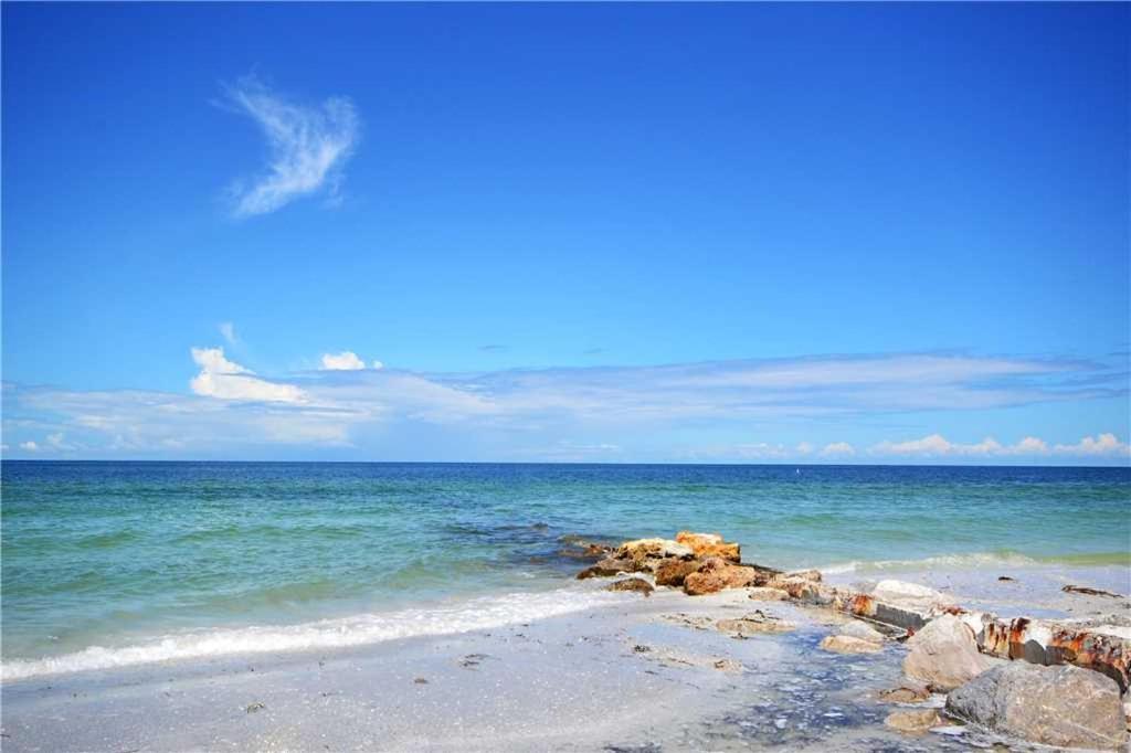 Sand Pearl 1406, 2 Bedrooms, Diamond Rated, Pool, Gym, Sleeps 6 Клиъруотър Бийч Екстериор снимка